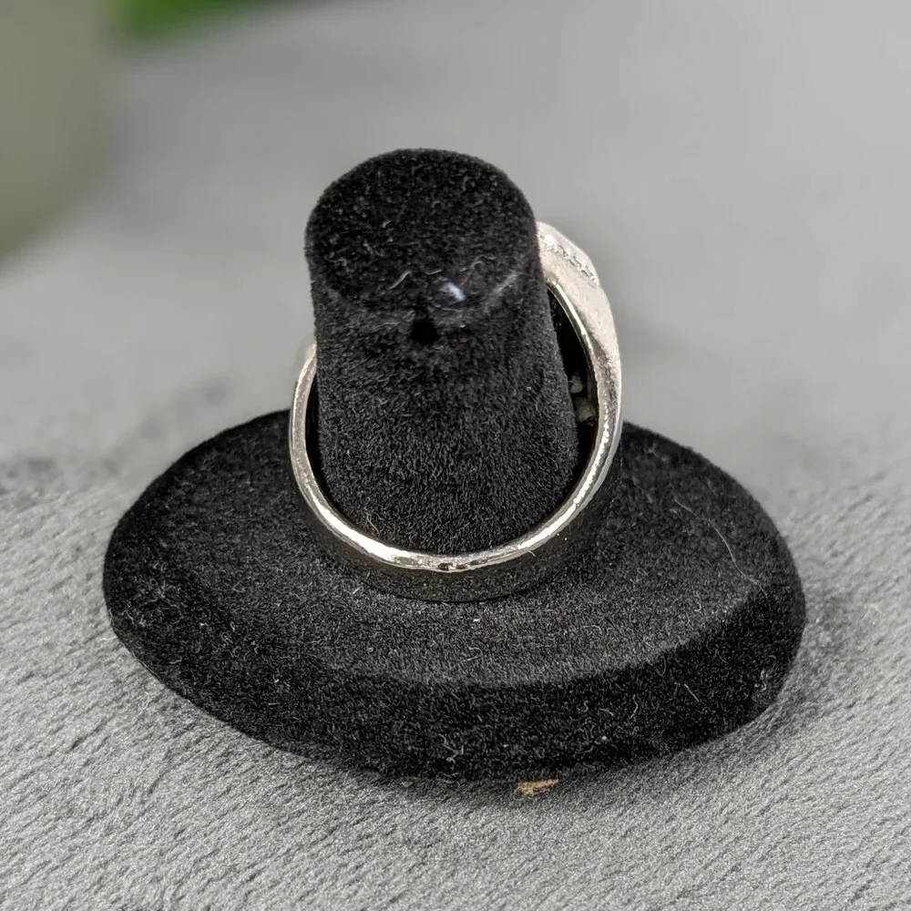 Silver color dark stone signet ring, 8, unisex